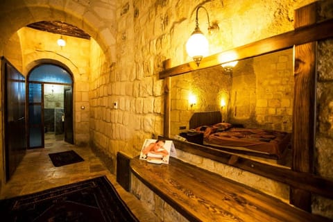 Premium King Cave Suite With Turkish Bath | Premium bedding, pillowtop beds, minibar, in-room safe