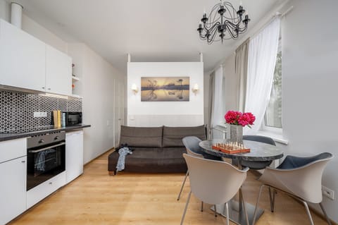 Deluxe Studio | Desk, laptop workspace, soundproofing, iron/ironing board