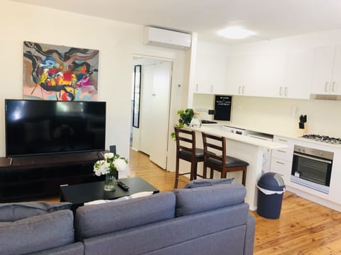 Comfort Apartment | Living area | Smart TV, Netflix, streaming services