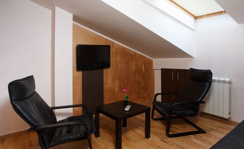 Studio | Living area | LCD TV