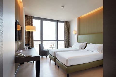 Premium Room, 2 Twin Beds, Smoking | Minibar, in-room safe, individually furnished, desk