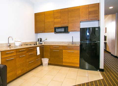 Suite, 2 Double Beds | Private kitchen