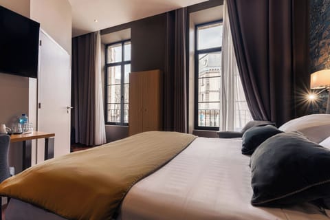 Superior Double Room | Premium bedding, individually decorated, individually furnished, desk