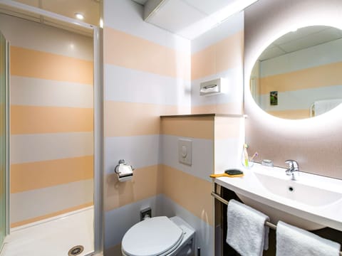 Premium Room, Multiple Beds | Bathroom | Shower, eco-friendly toiletries, hair dryer, towels