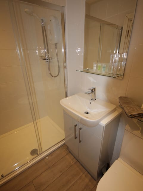 Double Room, Ensuite | Bathroom