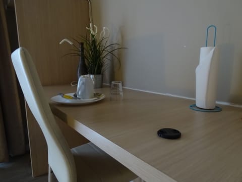 Studio, 1 Twin Bed | Living area | TV