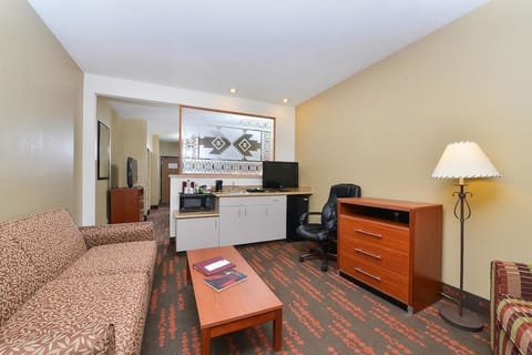 Suite, Non Smoking | Living area | LED TV, pay movies