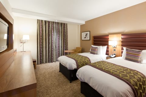 Standard Twin Room, Accessible | Hypo-allergenic bedding, Select Comfort beds, in-room safe, desk