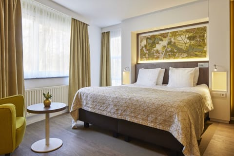 Deluxe Double Room | Minibar, in-room safe, desk, laptop workspace