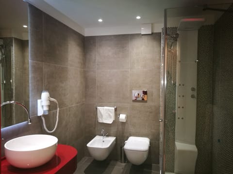 Junior Suite, 1 Bedroom, Sea Facing | Bathroom | Shower, free toiletries, hair dryer, bidet