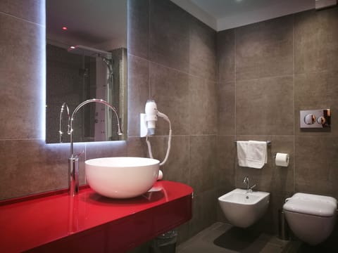 Junior Suite, 1 Bedroom, Sea Facing | Bathroom | Shower, free toiletries, hair dryer, bidet