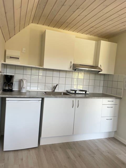 Cottage, (excl. linen) Private Bathroom - 6 people | Private kitchen