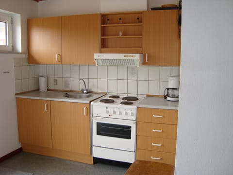 Family Room, (excl. linen) Shared Bathroom - 4 people | Private kitchen