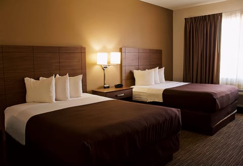 Pillowtop beds, desk, iron/ironing board, free WiFi