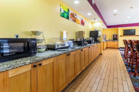 Free continental breakfast