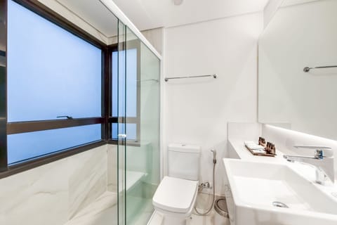 Quarto Superluxo, 2 camas de solteiro - NEW | Bathroom | Free toiletries, hair dryer, towels