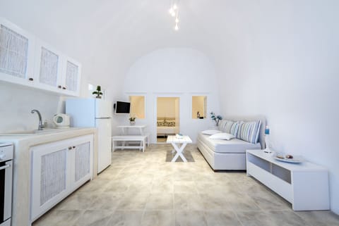 Villa (Santorini) | Living room | 22-inch TV with satellite channels