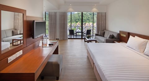 Family Quadruple Room, Mountain View, Mountainside | Minibar, iron/ironing board, free WiFi, bed sheets
