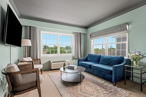 One Bedroom Harbor View Terrace Suite | Frette Italian sheets, premium bedding, down comforters, pillowtop beds