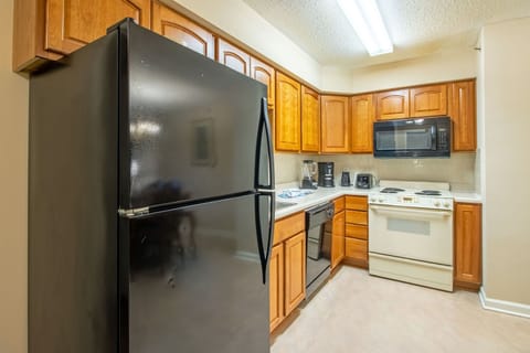 Condo, 2 Bedrooms | Private kitchen | Fridge