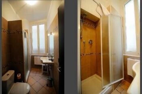 Quadruple Room | Bathroom | Shower, hair dryer, bidet, towels