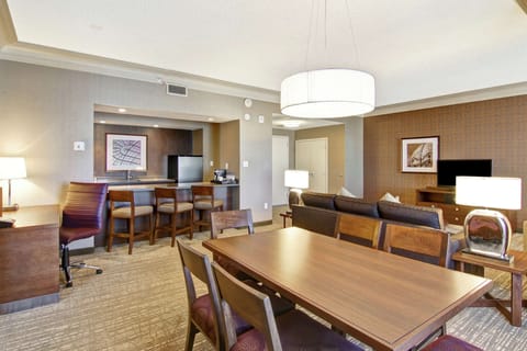 1 King Hospitality Suite | Living area | Flat-screen TV