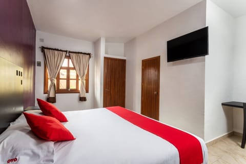 Superior Room | Desk, soundproofing, free WiFi, bed sheets