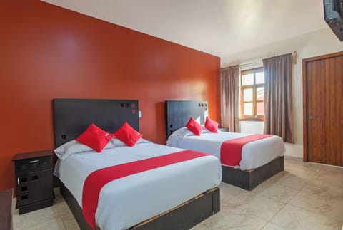 Standard Quadruple Room | Desk, soundproofing, free WiFi, bed sheets