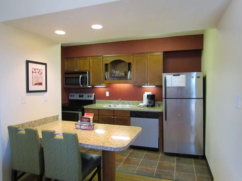 Premium bedding, pillowtop beds, in-room safe, individually decorated