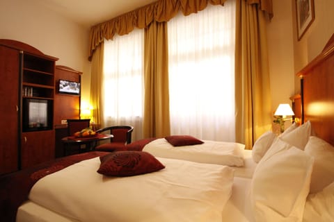 Standard Double Room | Premium bedding, Select Comfort beds, minibar, in-room safe