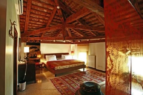 Suite | Minibar, in-room safe, soundproofing, cribs/infant beds