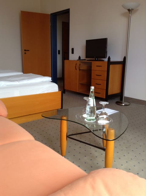 Superior Double Room | Desk, blackout drapes, iron/ironing board, free WiFi