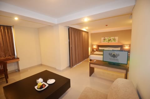 Suite Room Pool View | Minibar, in-room safe, desk, free WiFi