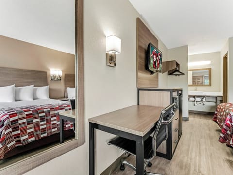 Desk, free cribs/infant beds, free WiFi, bed sheets