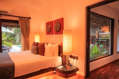 Deluxe Villa, Private Pool | Premium bedding, minibar, in-room safe, desk