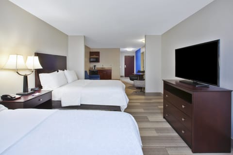 Suite, Multiple Beds (Extra Floor Space) | Desk, blackout drapes, iron/ironing board, free cribs/infant beds