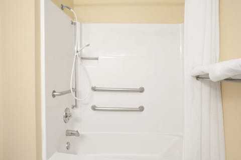 Room, 1 Queen Bed, Bathtub Grab Bars, Non Smoking (Accessible) | Bathroom | Combined shower/tub, hair dryer, towels