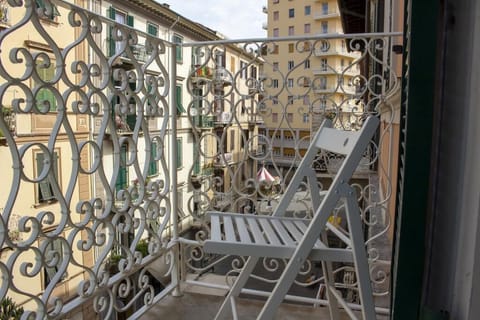 Premier Studio Suite, Balcony | Balcony