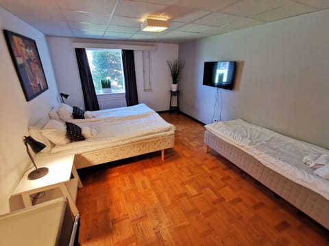 1 bedroom, soundproofing, bed sheets