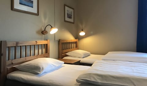 Economy Twin Room | 1 bedroom, soundproofing, bed sheets