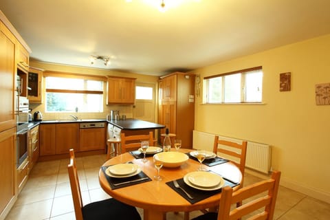 Standard House, 2 Bedrooms | Private kitchen | Fridge, microwave, oven, stovetop