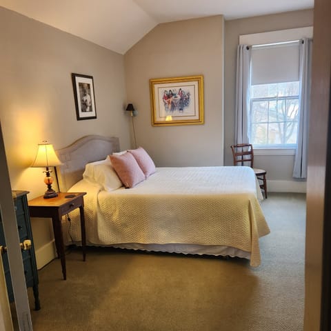 Basic Room, 1 Queen Bed, Non Smoking (Room 8, Third Floor) Shared Shower | Individually decorated, individually furnished, iron/ironing board