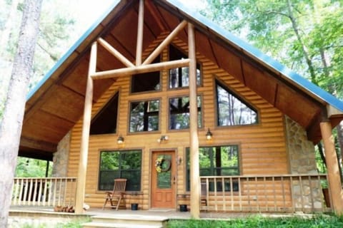 Cozy-CornerCozy-Corner-Cabin-located-near-Broken-Bow-Lake