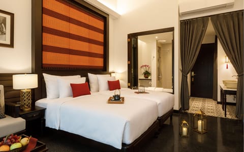 Deluxe Double or Twin Room, Balcony | Free minibar, in-room safe, desk, laptop workspace