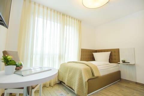 Standard Single Room | Hypo-allergenic bedding, soundproofing, free WiFi, wheelchair access