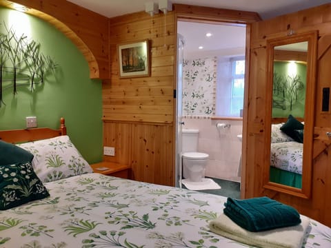 Double Room, Ensuite (Forest Glade) | Free WiFi, bed sheets