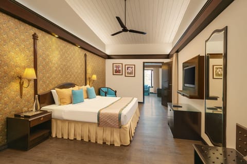 Suite with complimentary shuttle to Mall Road till 7 pm | View from room