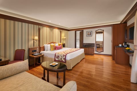 Superior Room with complimentary shuttle to Mall Road till 7 pm | Premium bedding, minibar, in-room safe, desk