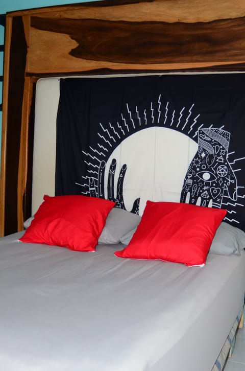 Quadruple Room | Free WiFi, bed sheets