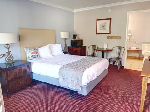 Room, 1 Queen Bed, Accessible | Premium bedding, pillowtop beds, free WiFi, bed sheets